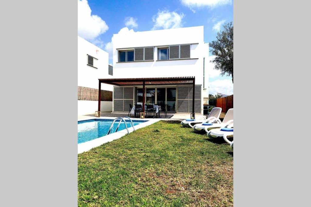 Villa D'Aina * Propiedad Privada Con Piscina Cala'N Bosch  Exterior photo